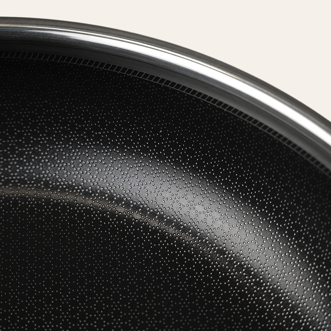 28cm keptuvė ir 3 peilių rinkinys