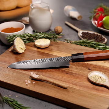 Kaltinis Santoku peilis “Harumi”