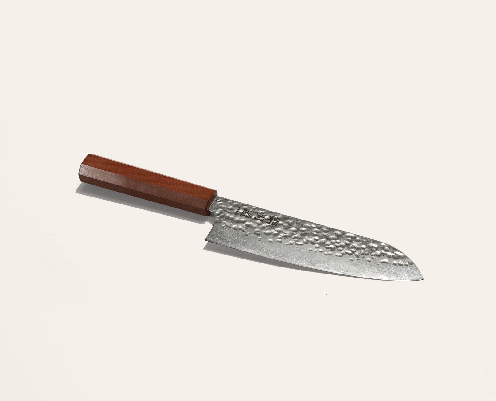 Kaltinis Santoku peilis “Harumi”